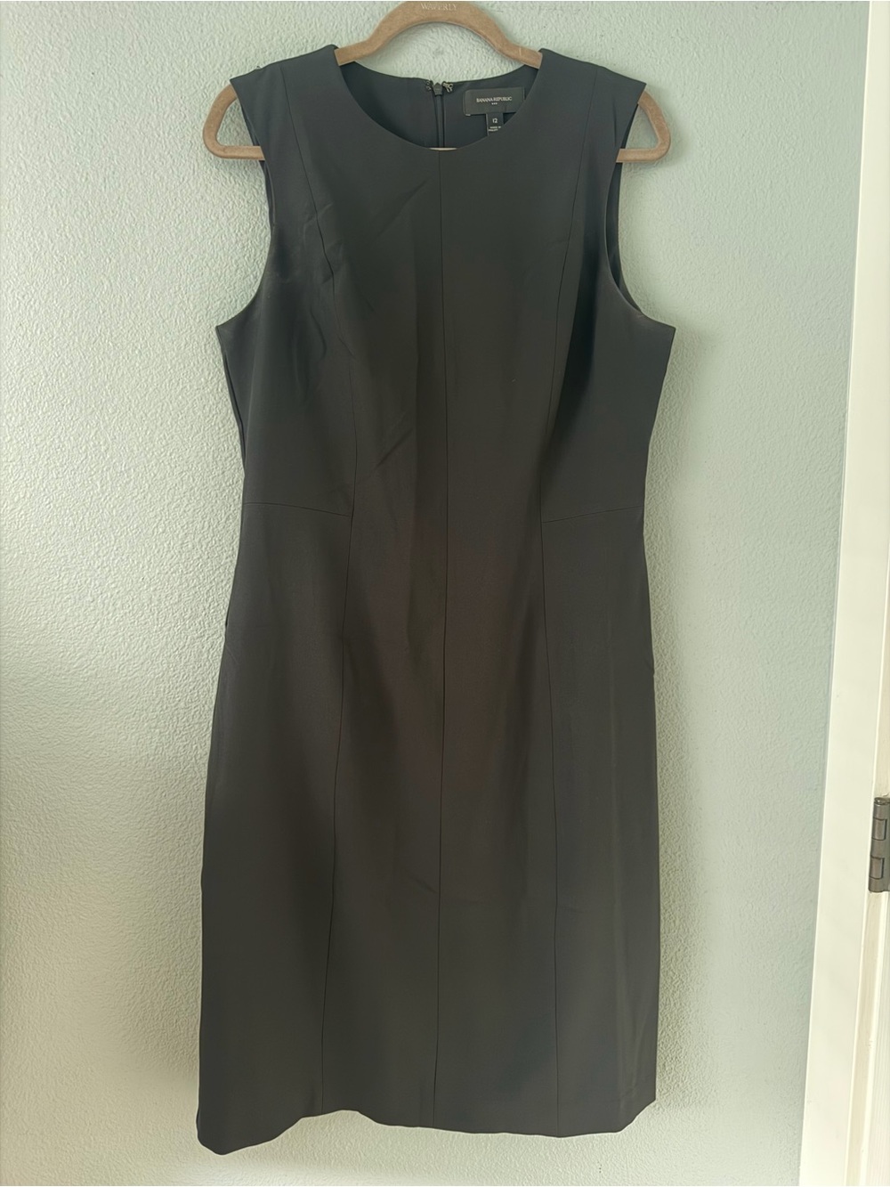 Banana Republic Black Sleeveless Sheath Dress